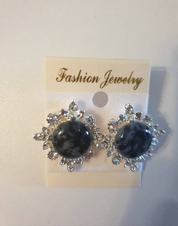 Très jolie boucles d'oreilles