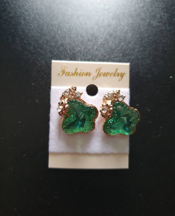 Magnifiques boucles d'oreilles vertes