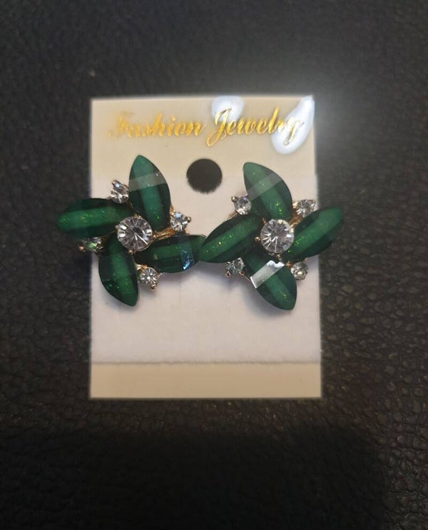 Magnifiques boucles d'oreilles vertes