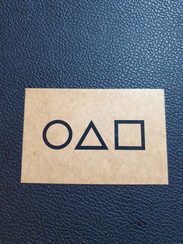 Carte invitation au jeu Squid game