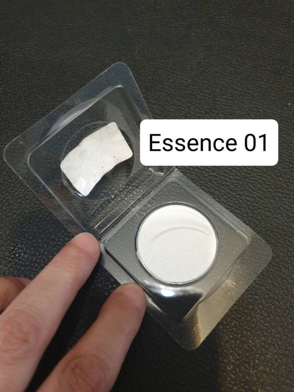 Fard à paupières Essence 01 bombé