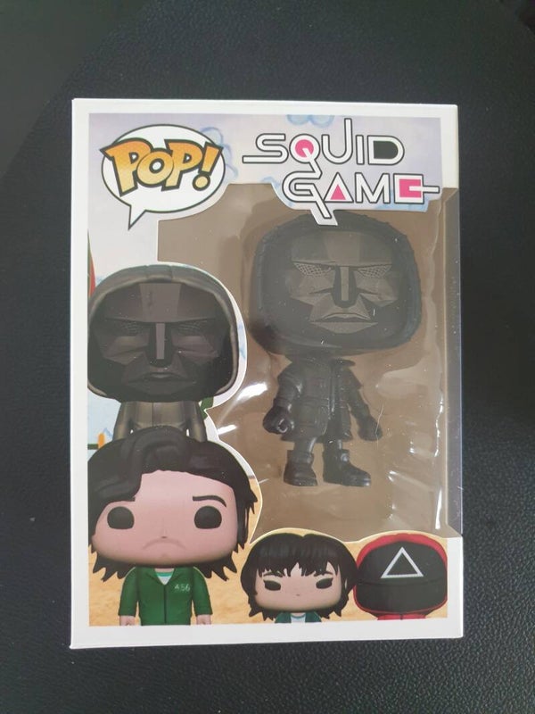 Figurine pop Squid game Maître du jeu