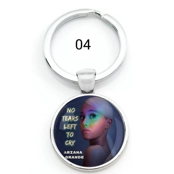 Porte-clés "Ariana Grande" 04