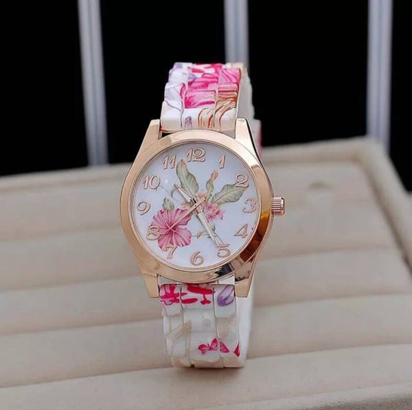 Magnifique montre fleurs