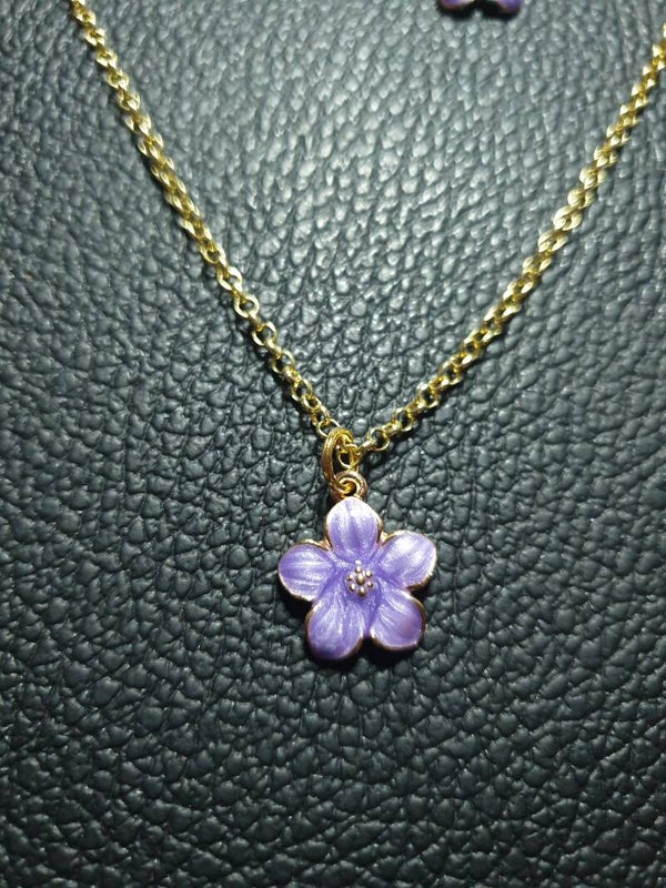 Collier fantaisie "Fleurs" violet