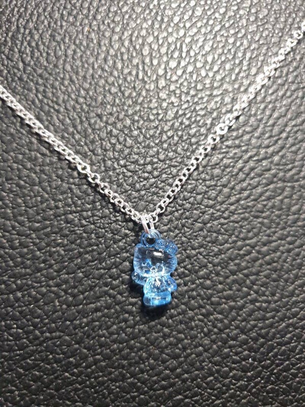 Collier fantaisie "Hello Kitty" bleu chaîne argentée