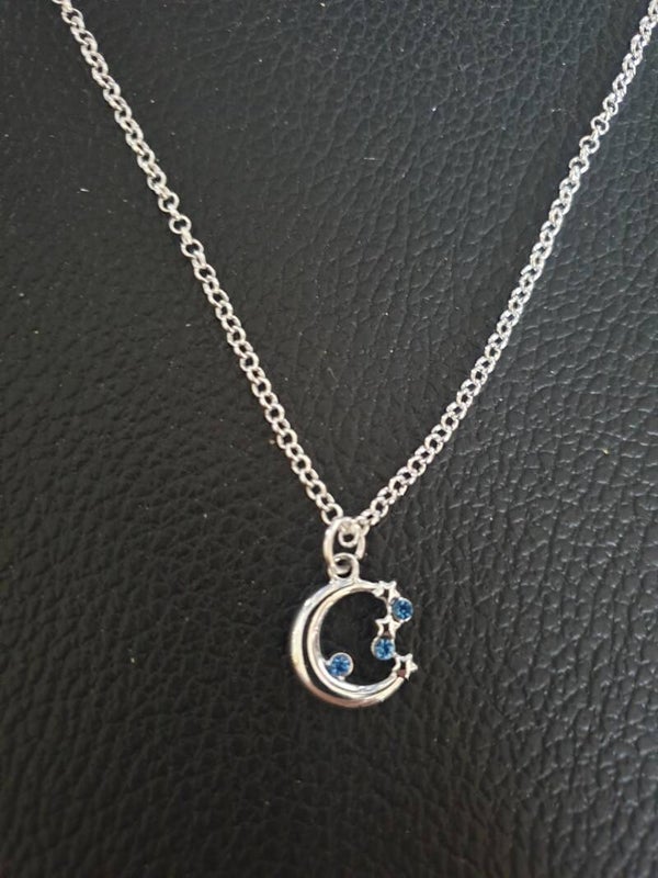 Collier "lune" bleue argenté