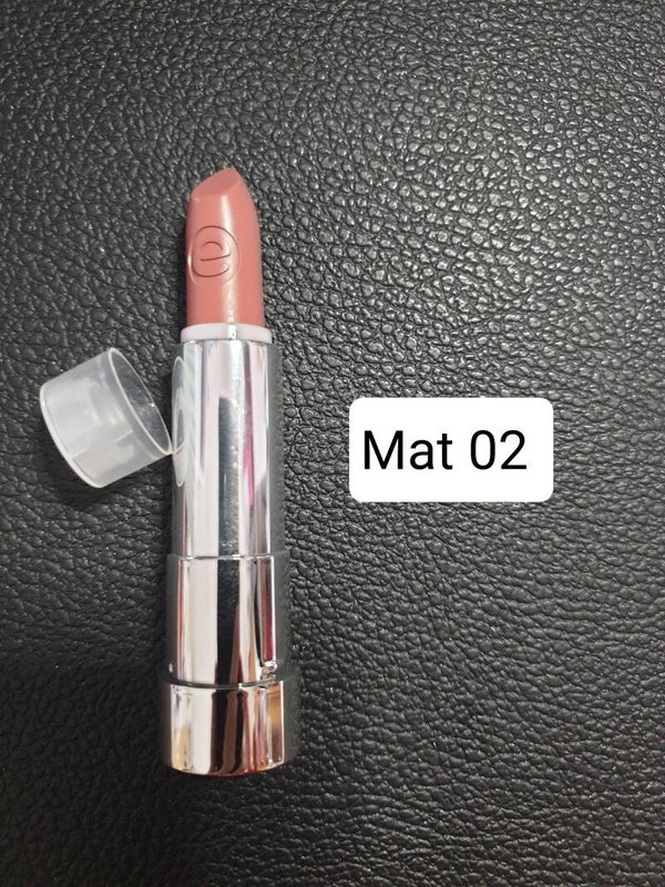Rouge à lèvres Essence mat 02