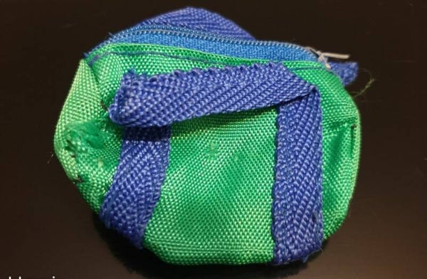 Porte-monnaie forme sac de sport