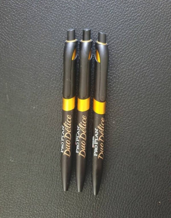 Lot de 3 stylos collector " Purina"