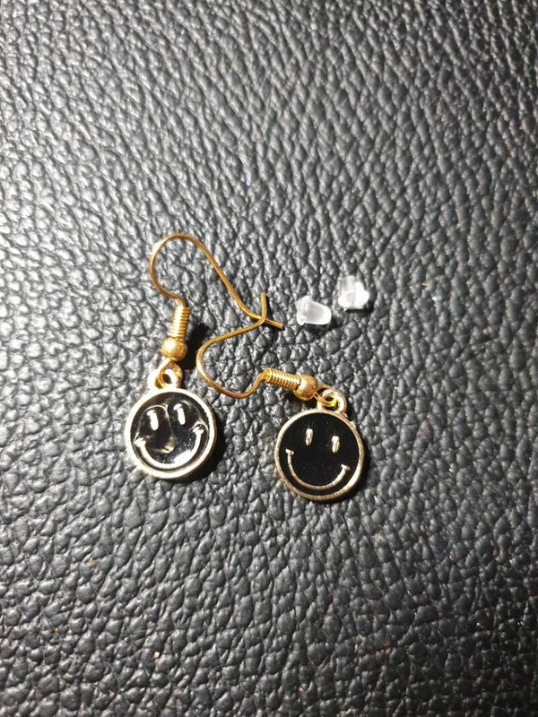 Boucles d'oreilles "Smiley" noir