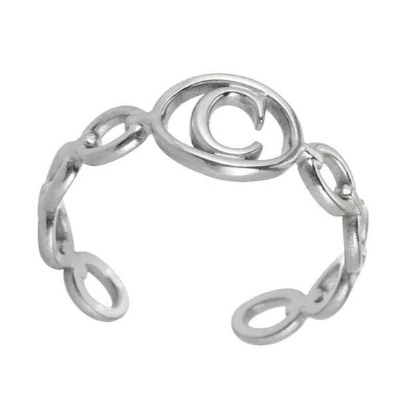 Bague fantaisie ajustable "C" argentée
