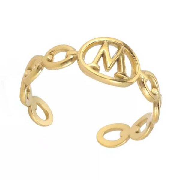 Bague fantaisie ajustable "M" dorée
