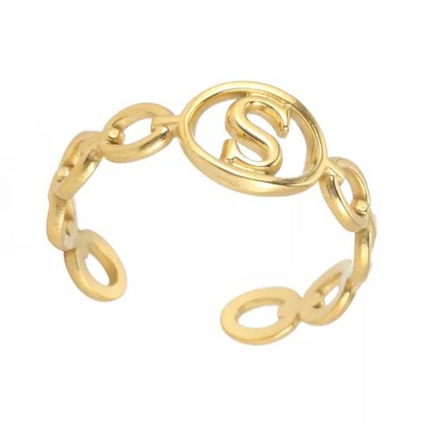 Bague fantaisie ajustable "S" dorée