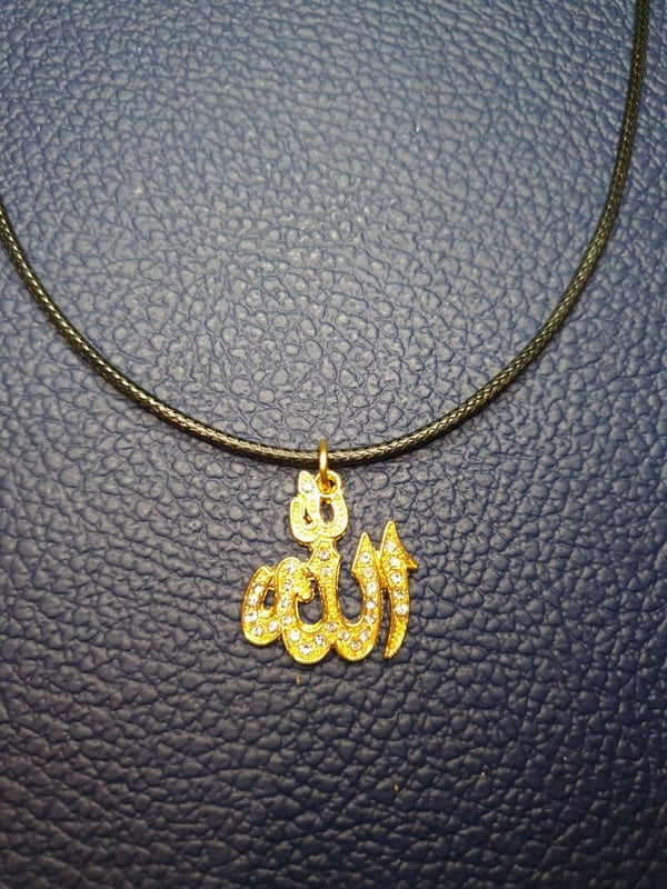 Collier fantaisie "Allah" cordon noir