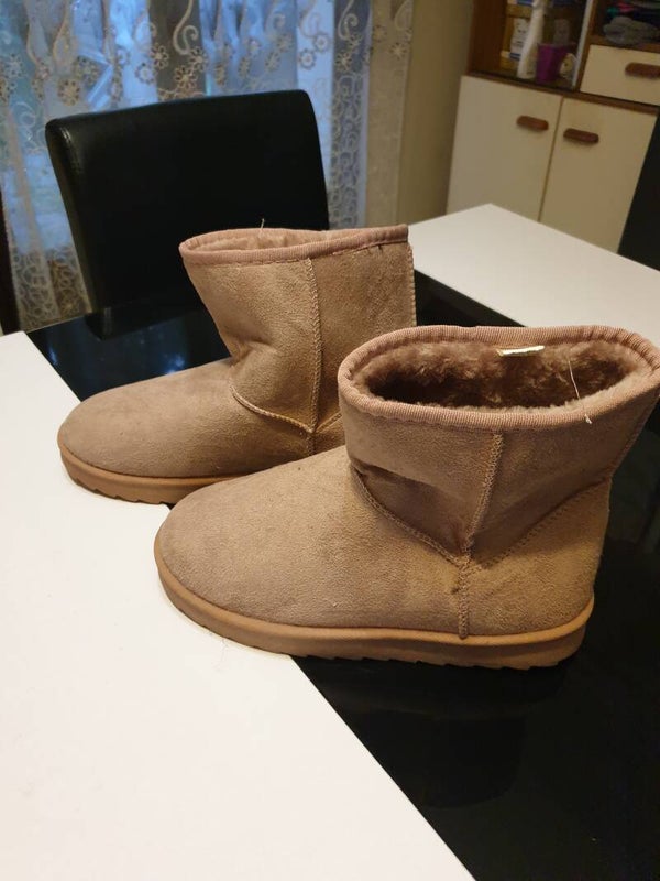 Bottes imitation daim taille 38