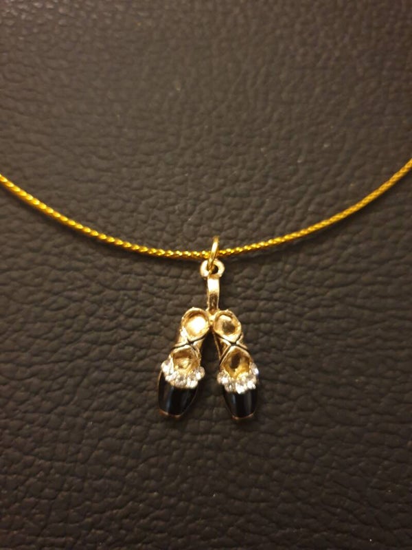 Collier "Ballerines noires" cordon doré