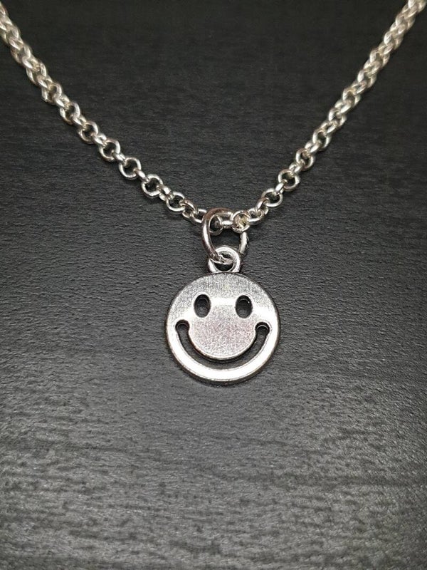 Collier fantaisie "Smiley" argenté