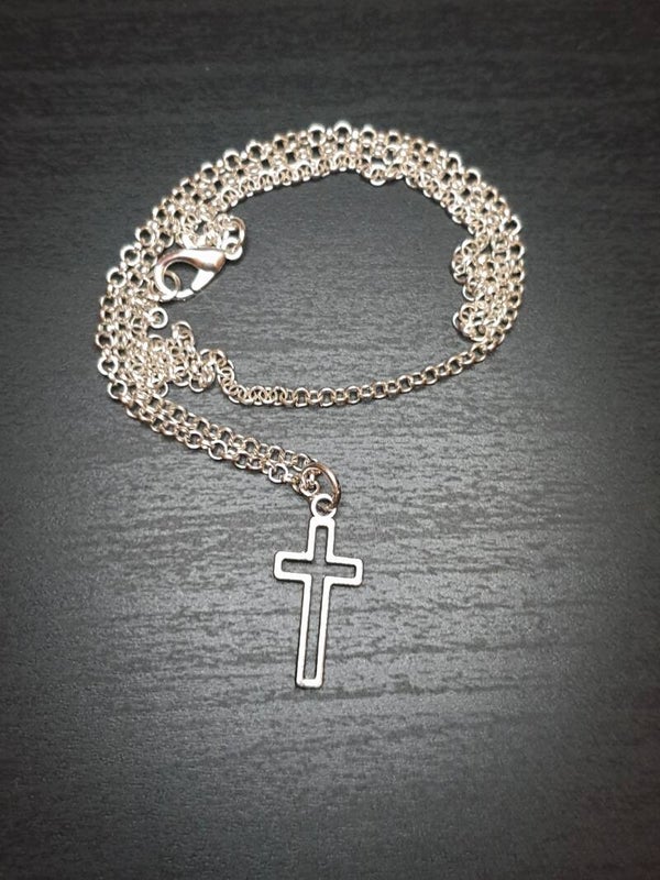 Collier fantaisie "Croix"