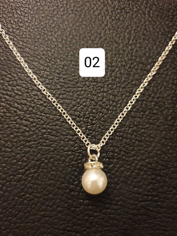 Collier fantaisie Boule de Noël 02