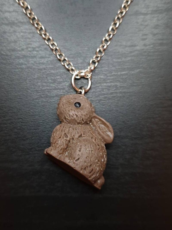 Collier fantaisie "Lapin" marron