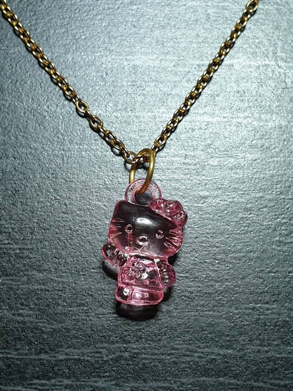 Collier fantaisie "Hello Kitty" rose clair chaîne dorée
