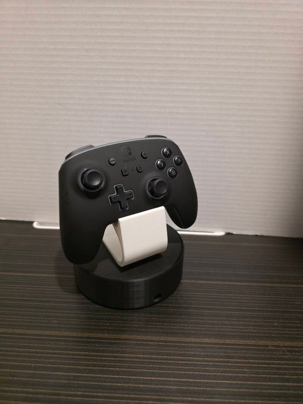 Minimalistic Controller Stand