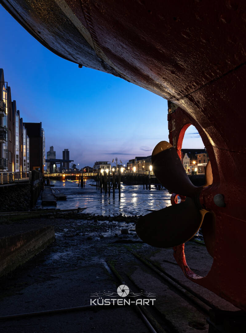 Husumer Hafen und Helga