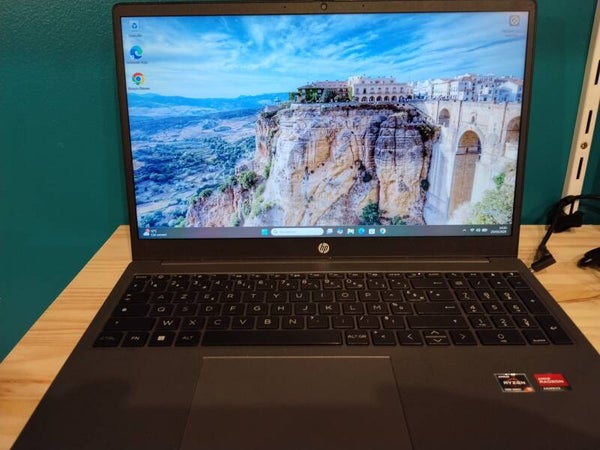 PC PORTABLE HP Laptop 15