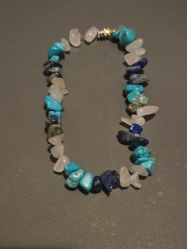 Natural chipped stone