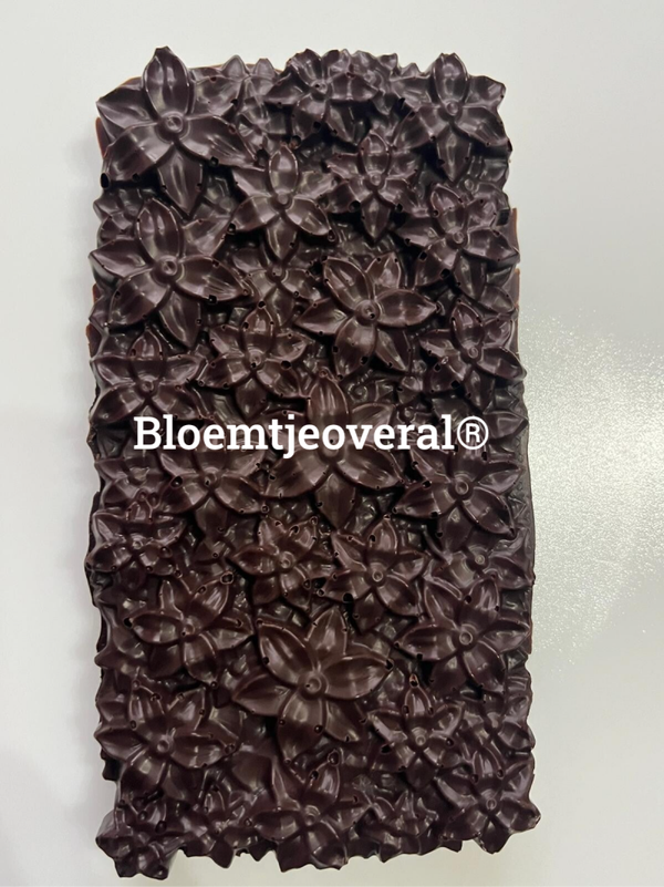 Bloemtjeoveral® exclusieve puur chocolade Bloemen reep met cranberry