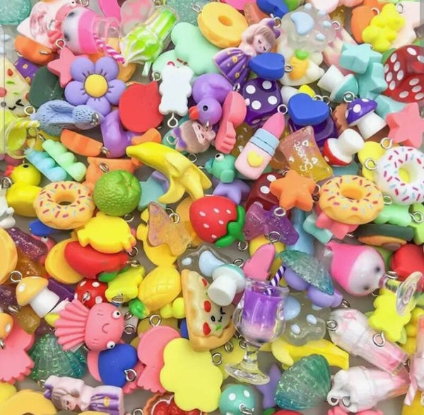 2 Scoops + 1 Deluxe Ball & 1 Premium Ball