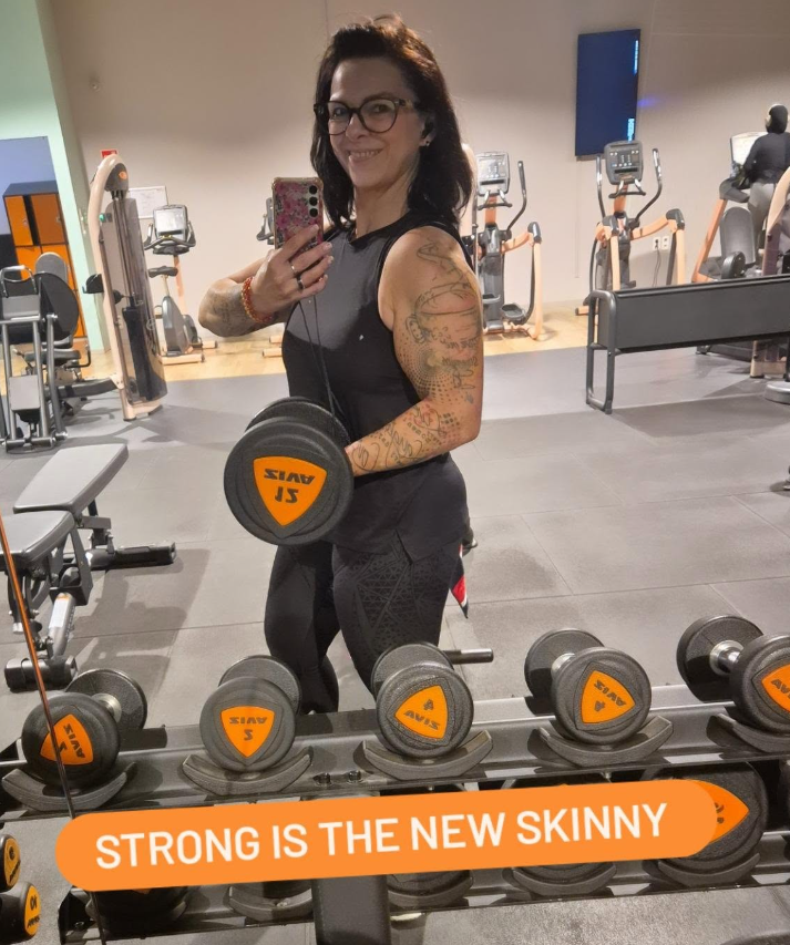 Sylvie Froyen tijdens krachttraining - Strong is the new skinny