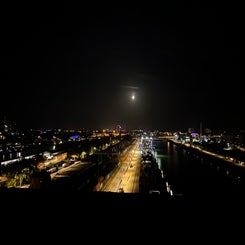b7767cc1-5e23-43b0-9099-084c204815a9-standard.jpg