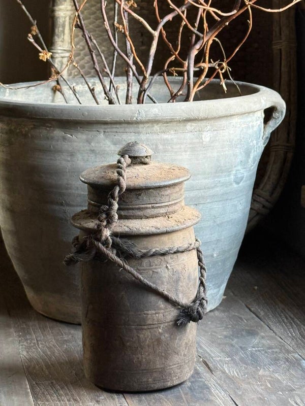 Nepalees kruikje met deksel A8