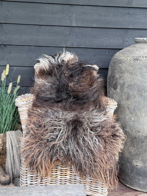 Stoere vacht, wol van een Hebridean schaap