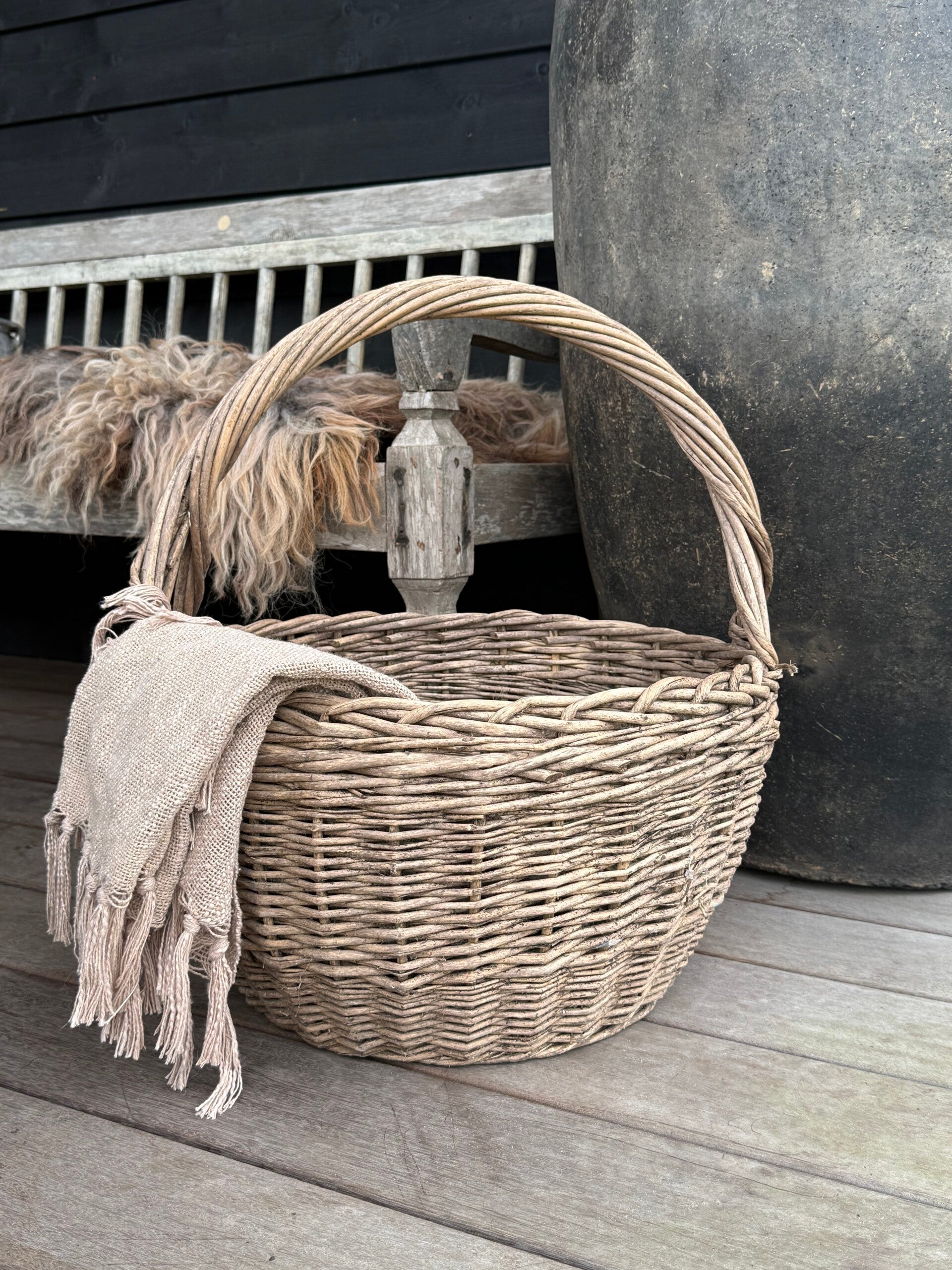 Grote mand met hengsel O1