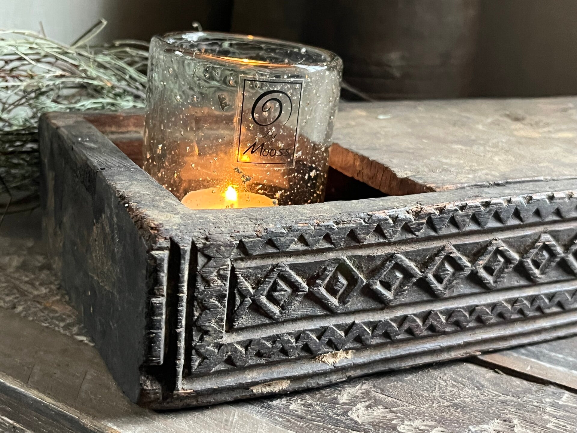 Bewerkt bakje met  deksel