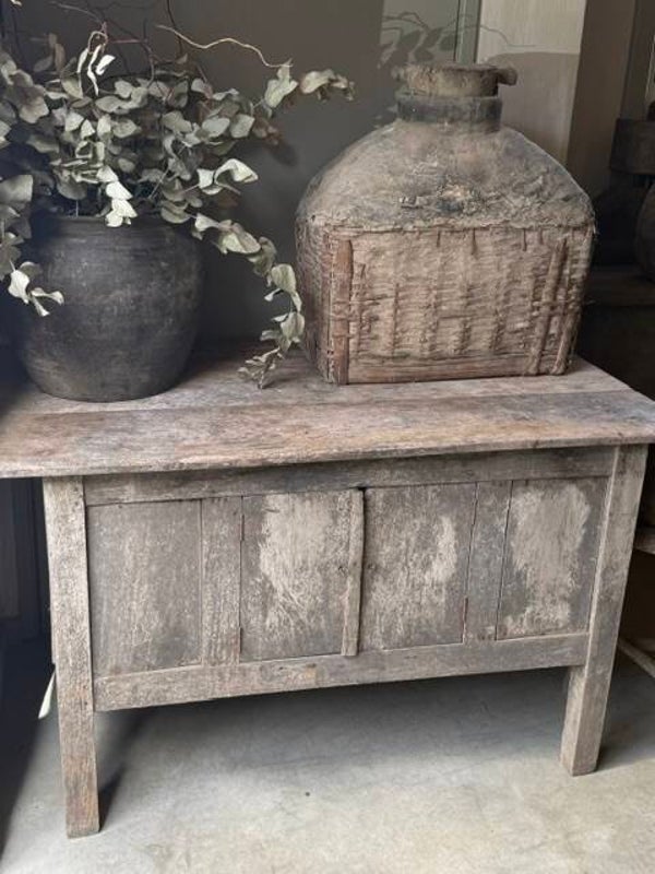 Kastje / dressoir uniek authentiek one of a kind!