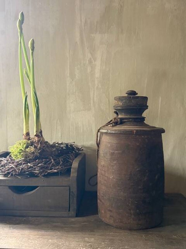 Grote Nepalese kruik C4