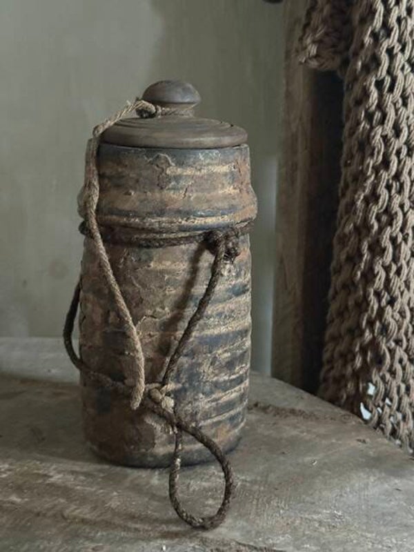 houten nepalese kruik A21