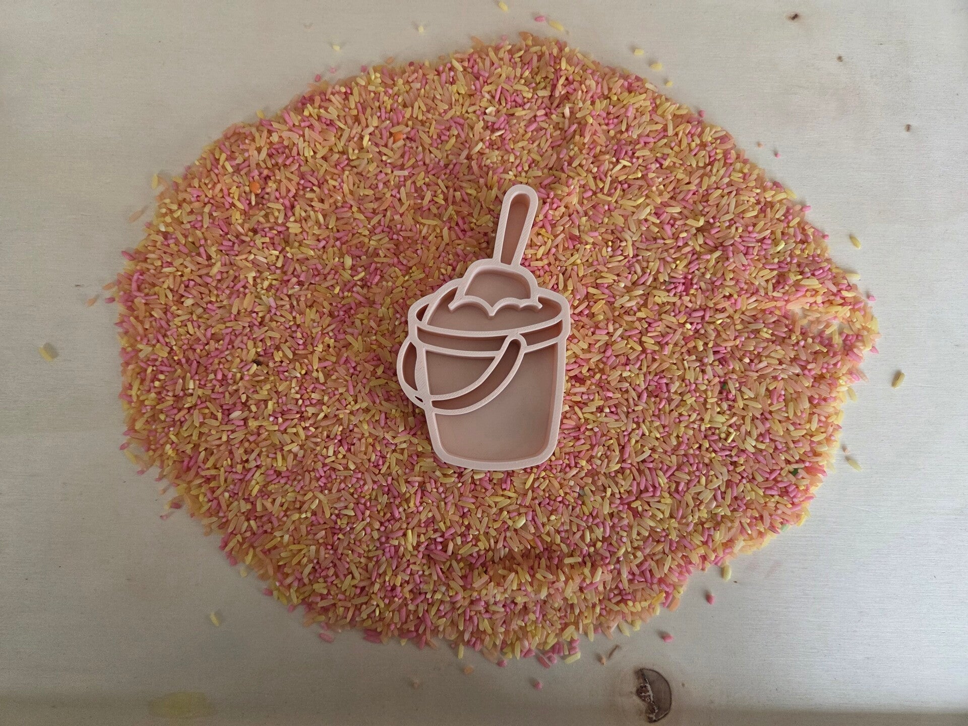 PLA vulvorm - emmer met schepje