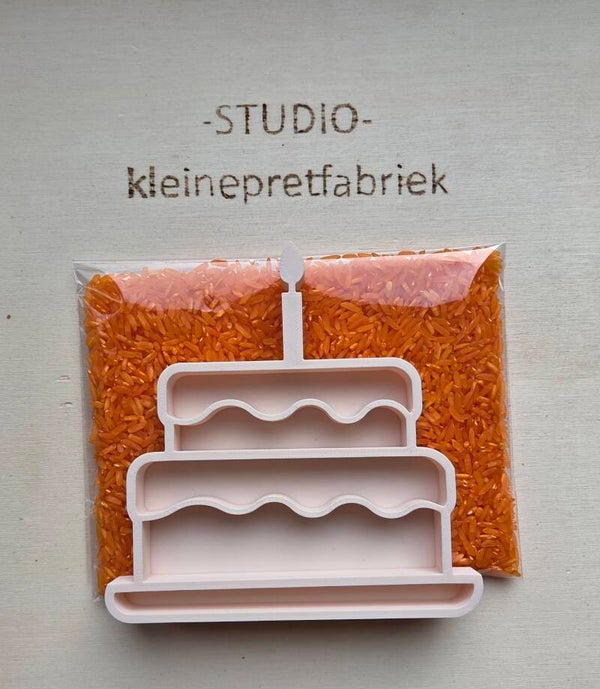 Speelrijst met laagjes taart vulvorm - Kant en klare traktatie