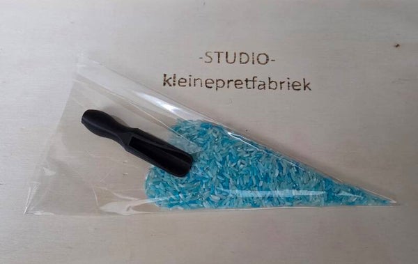 Speelrijst met schepje blauw - Kant en klare traktatie