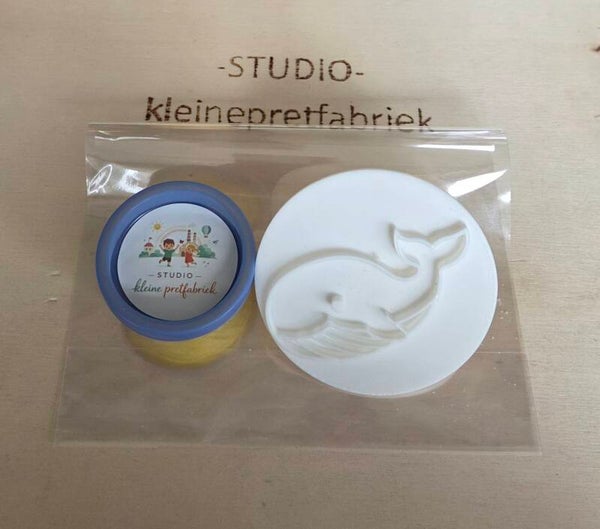 Kant en klare traktatie - walvis stempel en klei