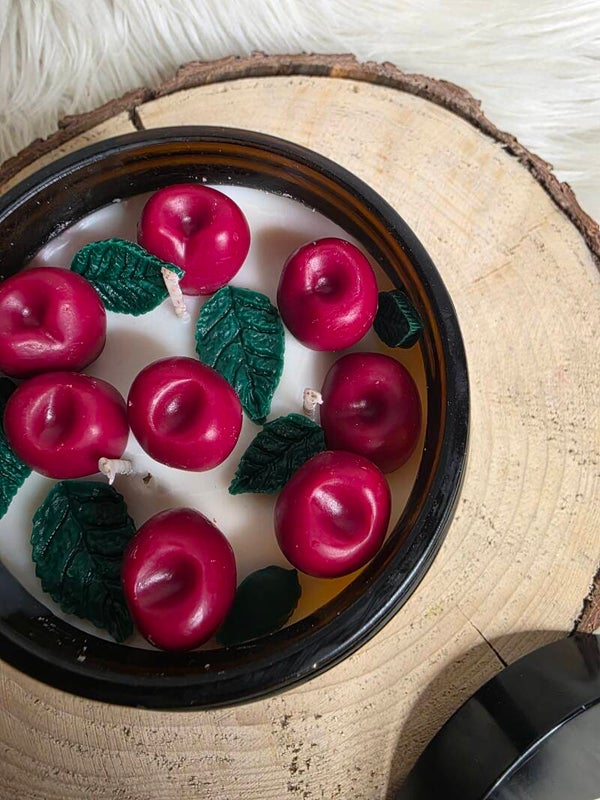 große braune Duftkerze cherry