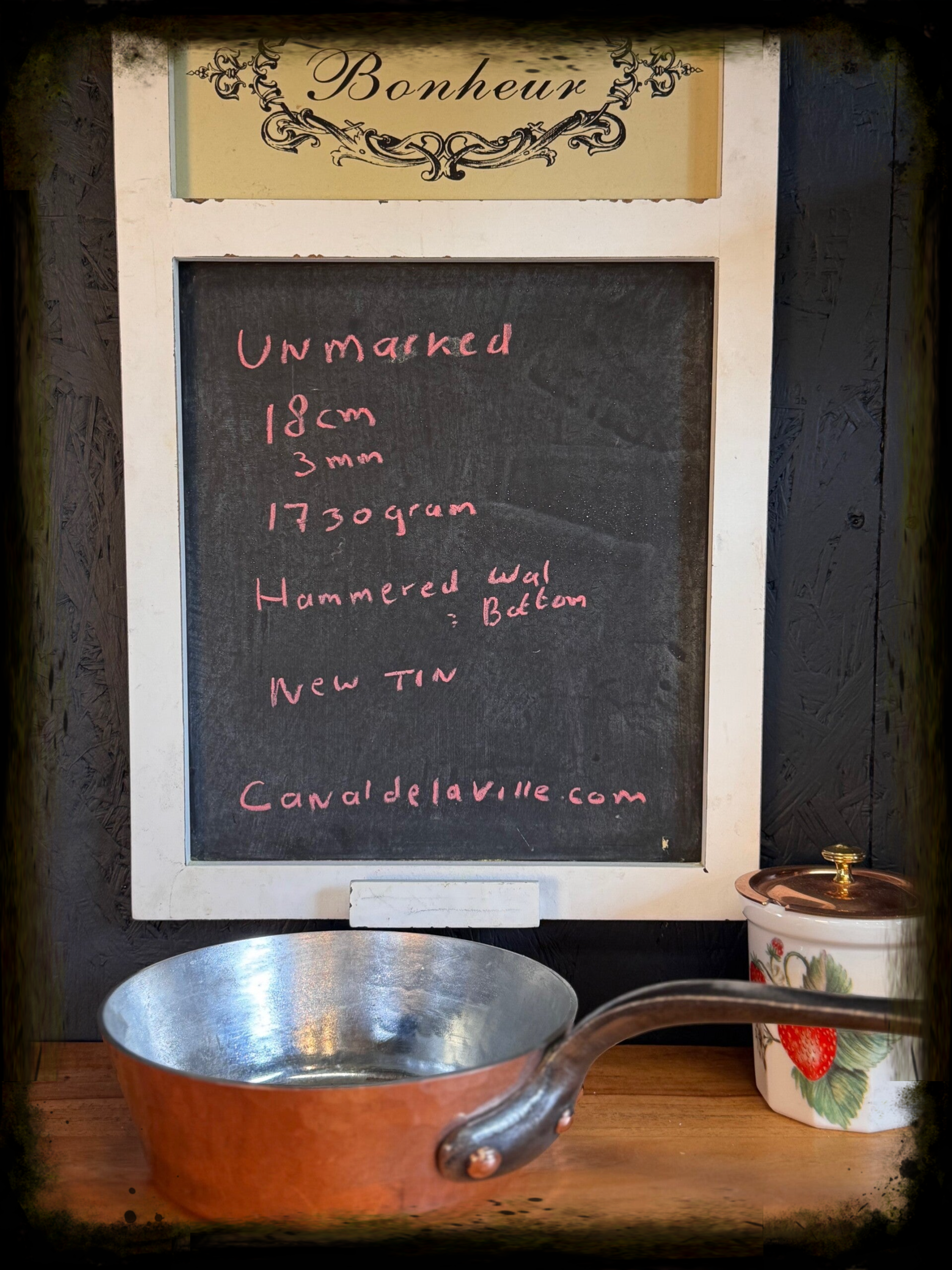 Copper windsor 18 cm new tin with lovely hammering