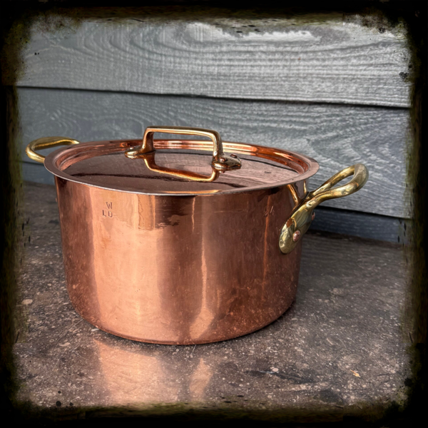 Mson von Neuss - H. Pommier Bruxelles - 2.27mm Copper Stew Pot - New Tin - 1901-1920 - Antique copper