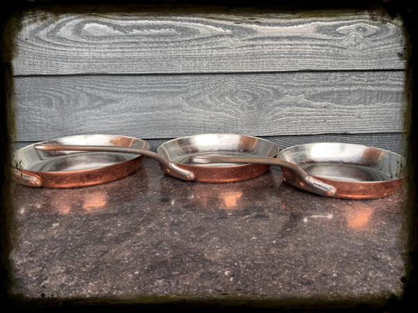 Vintage Set of 3 Copper Frying Pans 22-24-26cm - 1.4mm & 1.2mm - Diamond Hammered - Copper Rivets - New Tin