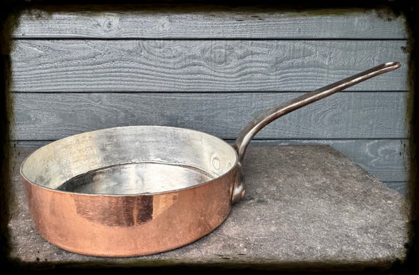 36cm E. Dehillerin 1900-1910 - 3.1mm Hammered Copper Sauteuse
